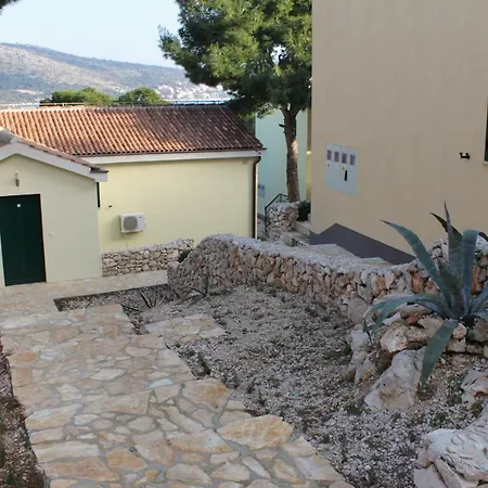 By The Sea - 3262 * Rogoznica (Sibenik-Knin)