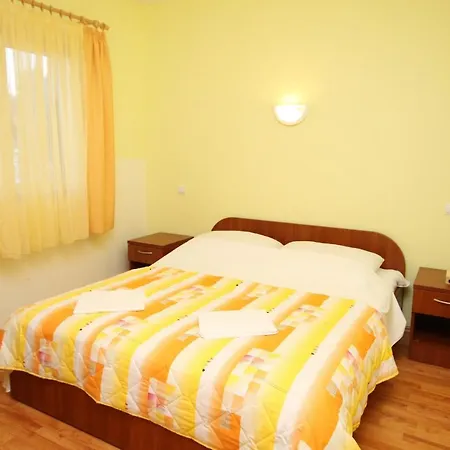 By The Sea - 3262 * Rogoznica (Sibenik-Knin)