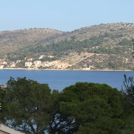 Apartment By The Sea Rogoznica - 3262